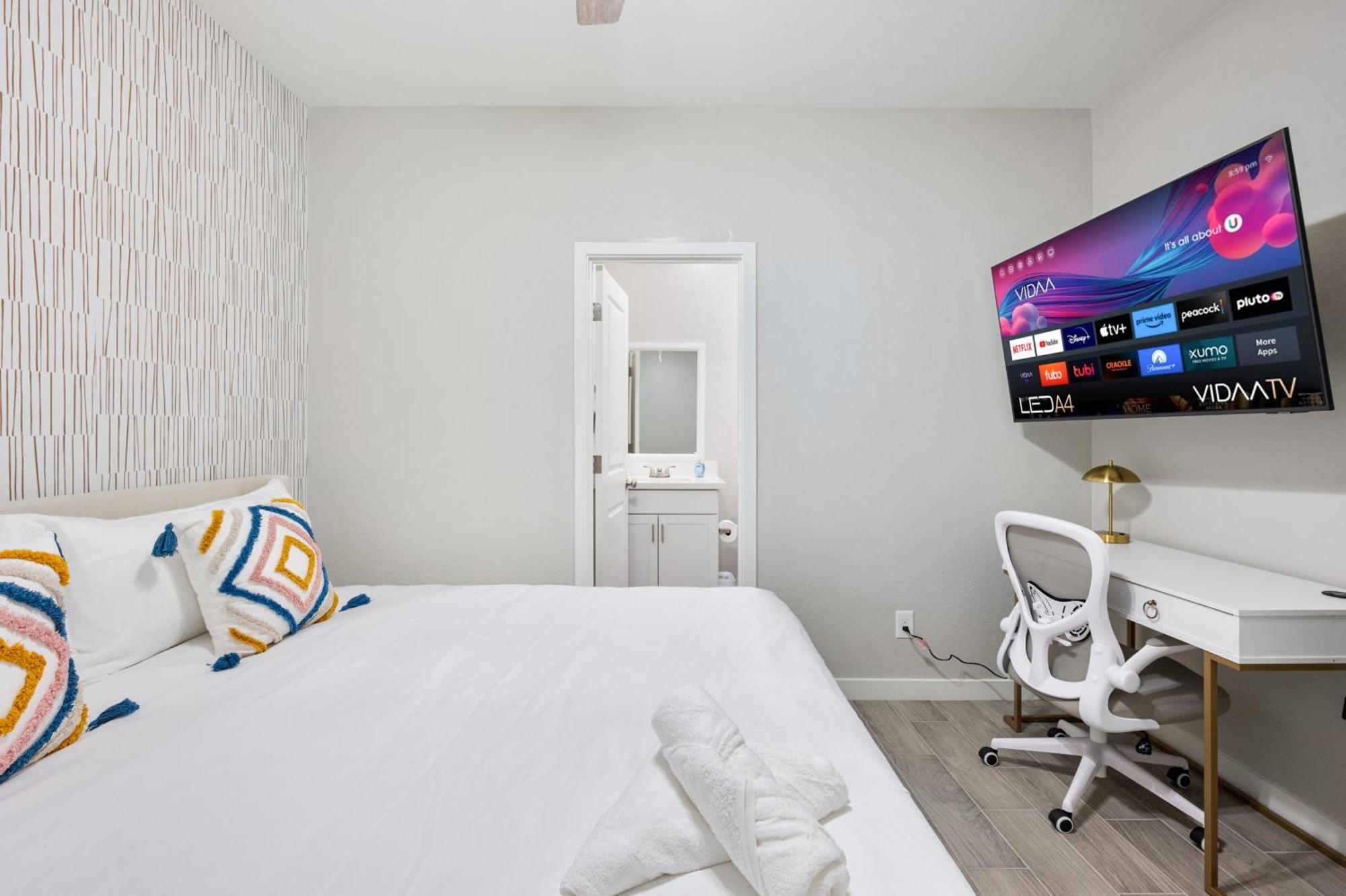 Modern Two Bedroom Stay With Free Parking And Luxury Beds Glendale Exteriér fotografie